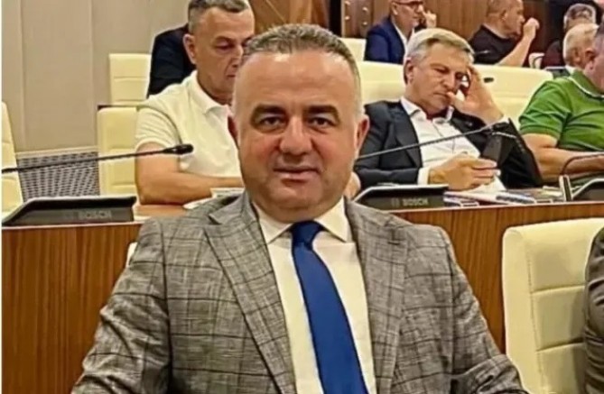 MHP'li Tatar, sivrisinek sorununu Muhittin Böcek’e anlattı ! 