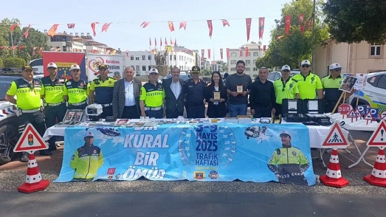 Örnek sürücüler Trafik Haftasında ödüllendirildi