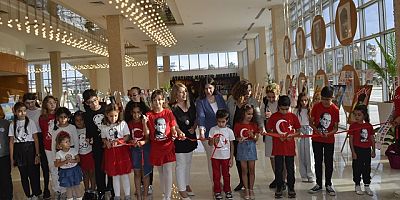 Çocuk ressamların eserleri sanatseverlerle  buluştu