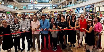 Manavgat’ta Renklerin Büyüsü: Yıldız Sanat Atölyesi’nden “Karma” Sergisi Sanatseverlerle Buluştu