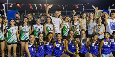 Plaj Voleybolu Halk Turnuvası sona erdi